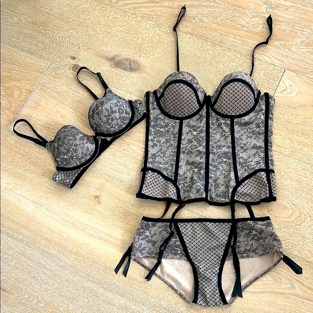 FIT F.I.T Intimates Bra Corset Panty Set Medium 34B Sexy Shapewear